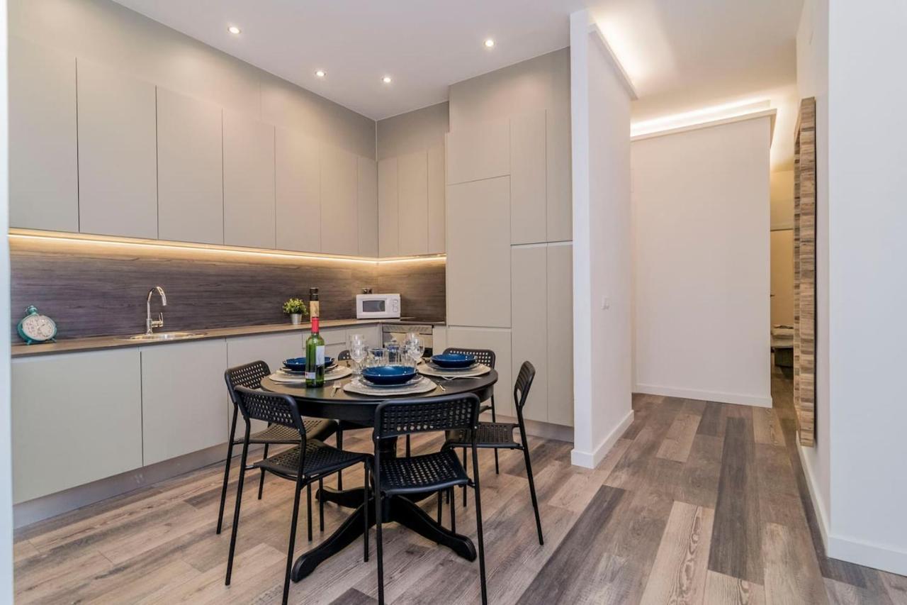 Incredible Just Steps From Gran Via By Batuecas Madrid