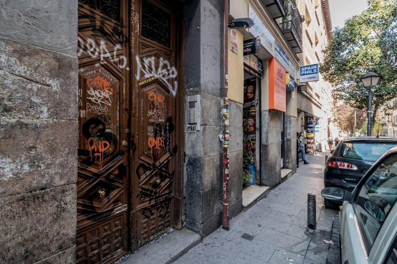 Apartment Incredible Just Steps From Gran Via By Batuecas Madrid