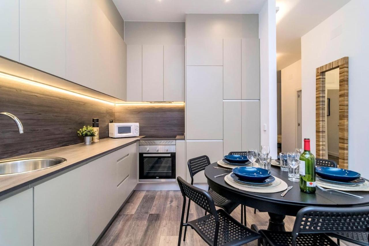 Incredible Just Steps From Gran Via By Batuecas Madrid