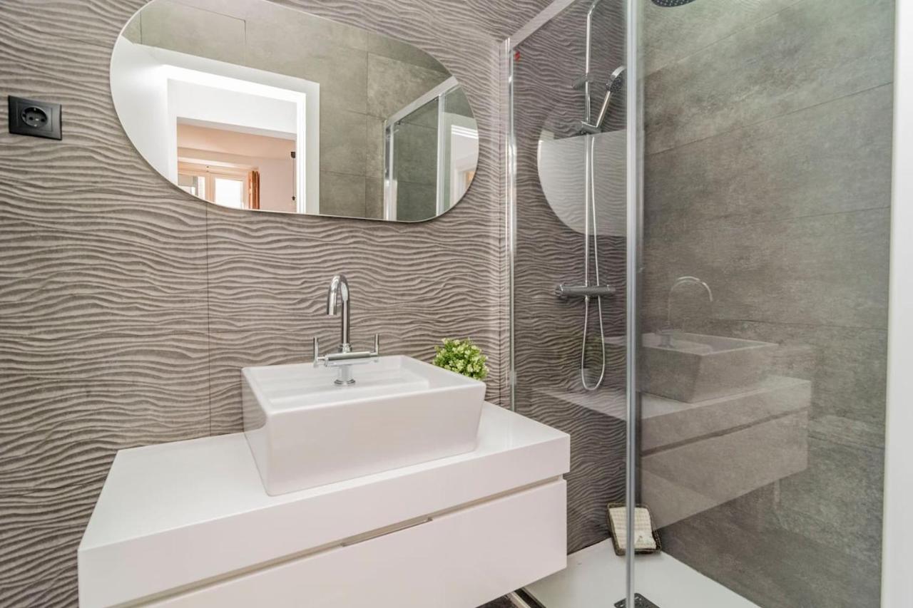 Apartment Incredible Just Steps From Gran Via By Batuecas Madrid