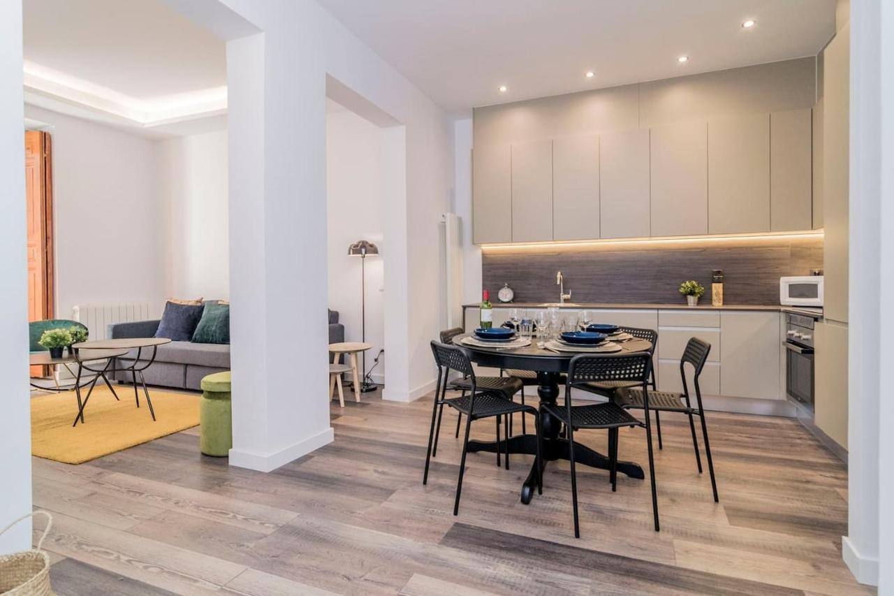 Apartment Incredible Just Steps From Gran Via By Batuecas Madrid