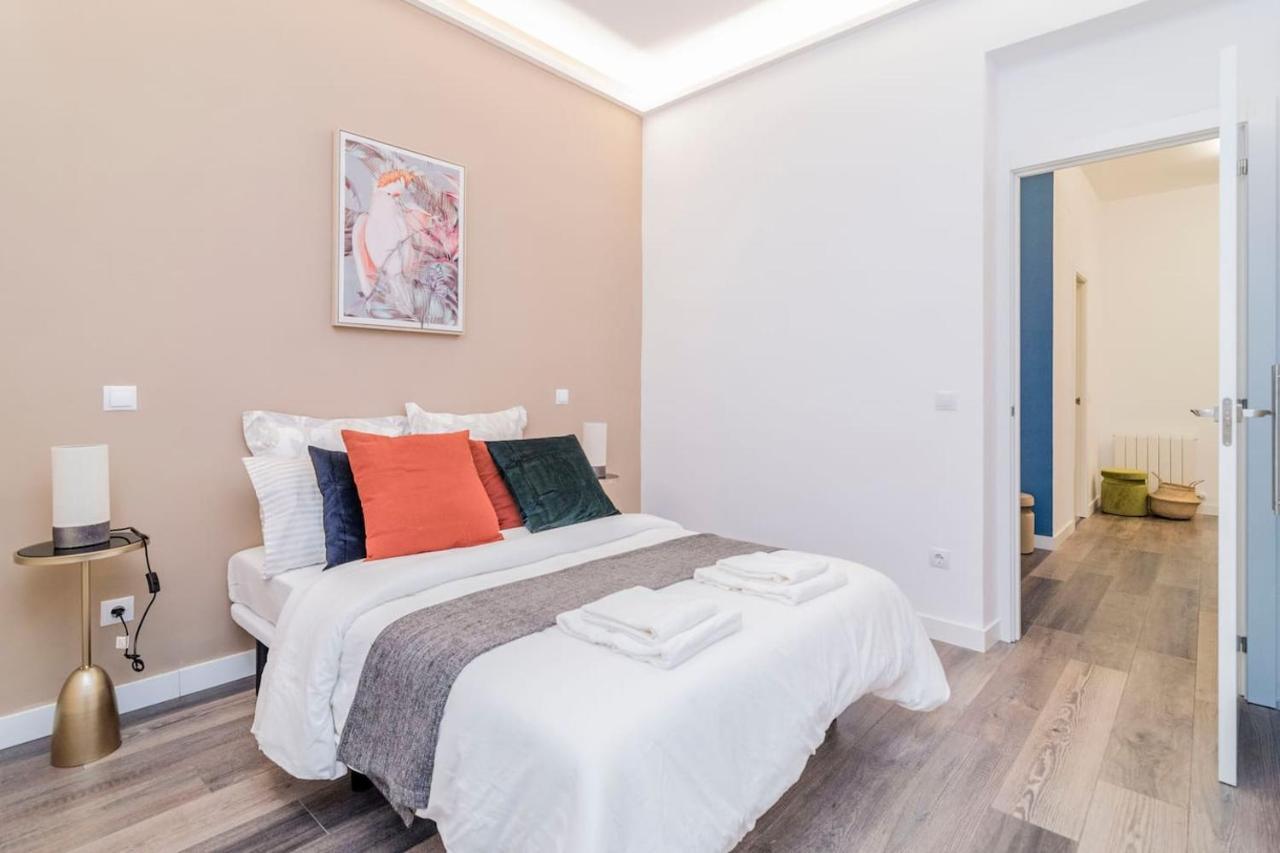 Incredible Just Steps From Gran Via By Batuecas